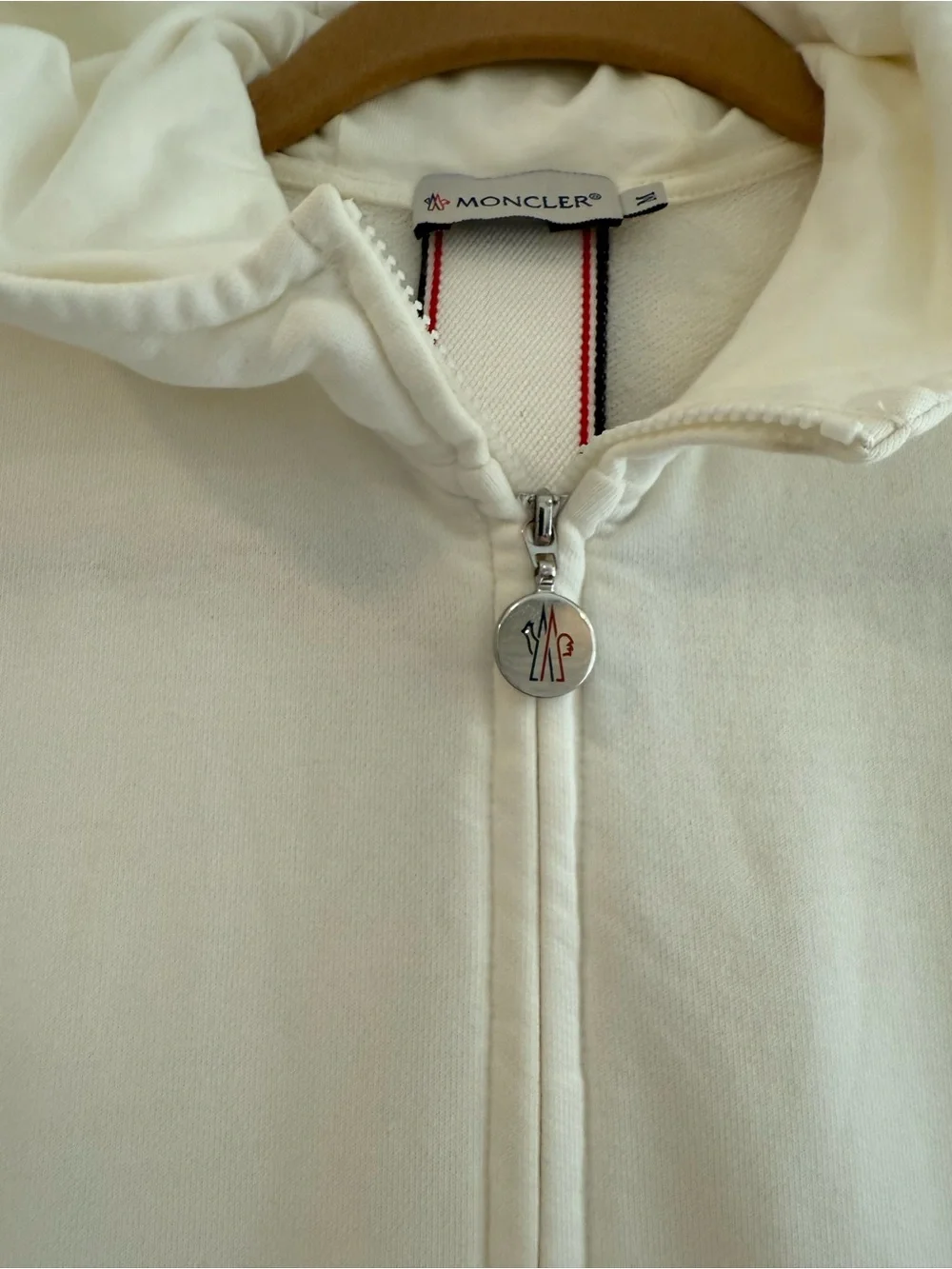 Moncler - Cream Zip-Up Hoodie with Logo Patch - Size M - Picture 4 of 10